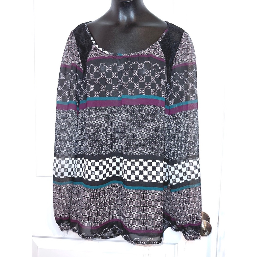 💥2 FOR $8💥EUC Maurice’s black & dark purple long sleeve blouse